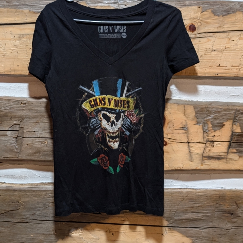 Black Graphic T-Shirt with Skull and Roses
